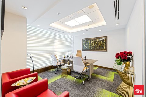 Oficina en Dubai, 451.3 m², № 115083 - foto 6