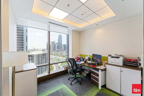 Oficina en Dubai, 451.3 m², № 115083 - foto 30