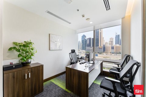 Oficina en Dubai, 451.3 m², № 115083 - foto 25