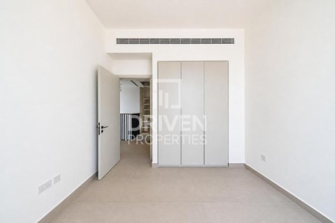 Снять в аренду таунхаус в Мудоне, Дубай: 4 спальни, 262.92м², № 134202 - фото 8