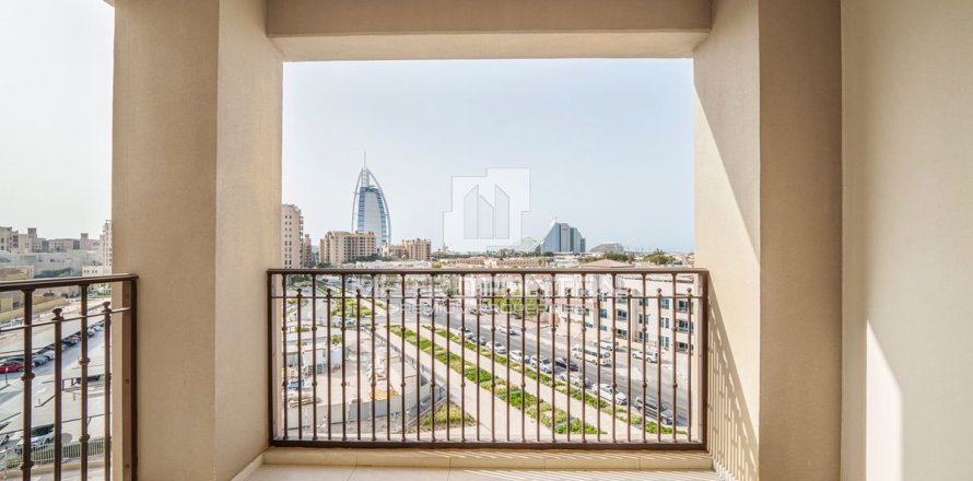 Apartment in Madinat Jumeirah Living, Umm Suqeim, Dubai 3 bedrooms, 176 sq.m. № 72715