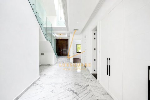 Villa in Jasmine Leaf, Al Barari, Dubai 6 bedrooms, 1903 sq.m. № 141557 - photo 13