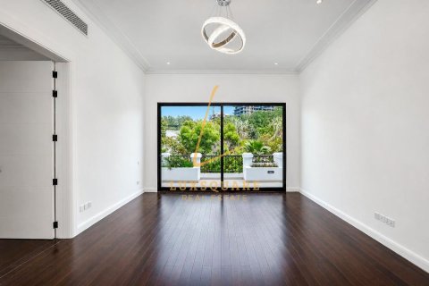 Villa in Jasmine Leaf, Al Barari, Dubai 6 bedrooms, 1903 sq.m. № 141557 - photo 10