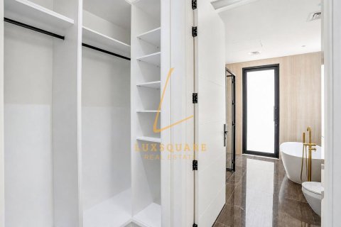 Villa in Jasmine Leaf, Al Barari, Dubai 6 bedrooms, 1903 sq.m. № 141557 - photo 22