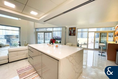 Apartment in Downtown Dubai (Downtown Burj Dubai), Dubai 3 bedrooms, 348 sq.m. № 88888 - photo 4