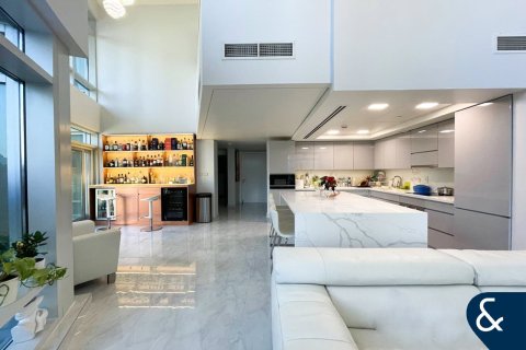 Apartment in Downtown Dubai (Downtown Burj Dubai), Dubai 3 bedrooms, 348 sq.m. № 88888 - photo 2