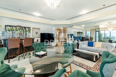 Appartement à Marina Crown, Dubai Marina, Dubai, 3 chambres, 201.88 m², № 130040