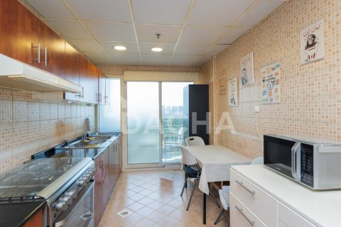 Купить квартиру в Dubai Sports City, Дубай: 2 спальни, 147м², № 109791 - фото 4