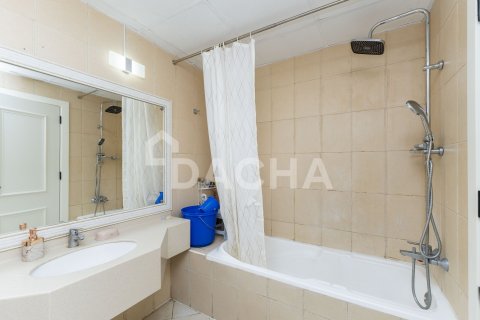 Купить квартиру в Dubai Sports City, Дубай: 2 спальни, 136м², № 109793 - фото 29
