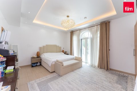 Villa in Jumeirah Park, Dubai 4 bedrooms, 515.8 sq.m. № 109544 - photo 13