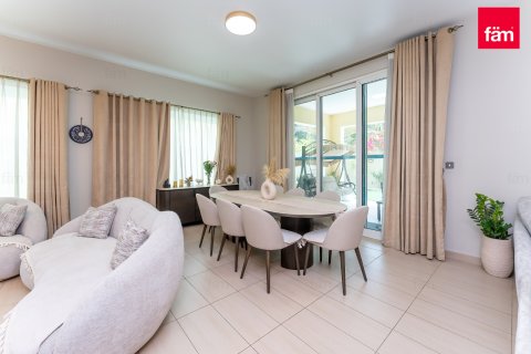 Villa in Jumeirah Park, Dubai 4 bedrooms, 515.8 sq.m. № 109544 - photo 12