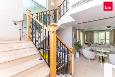 Villa in Jumeirah Park, Dubai 4 bedrooms, 515.8 sq.m. № 109544 - photo 5