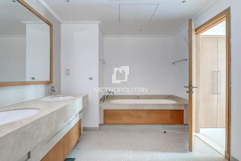 Apartment in Marina Promenade, Dubai Marina, Dubai 3 bedrooms, 195 sq.m. № 73647 - photo 28