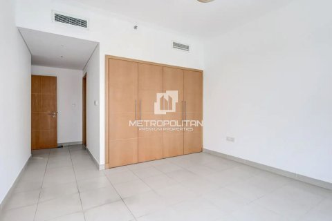 Apartment in Marina Promenade, Dubai Marina, Dubai 3 bedrooms, 195 sq.m. № 73647 - photo 10