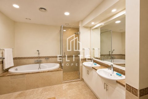 Apartamento en The Fairmont Palm Residences, Palm Jumeirah, Dubai, 1 dormitorio, 120 m², № 141270 - foto 5