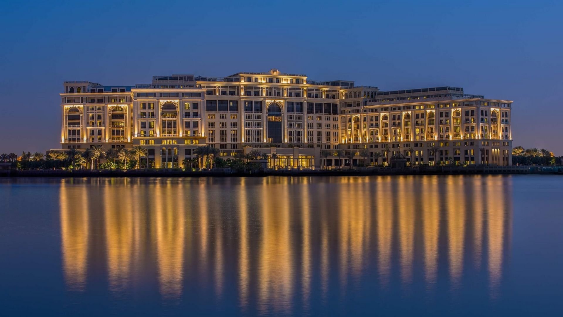PALAZZO VERSACE