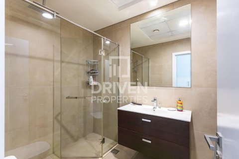 Снять в аренду квартиру в Marina Arcade Tower, Дубай Марина, Дубай: 2 спальни, 115.48м², № 129821 - фото 4
