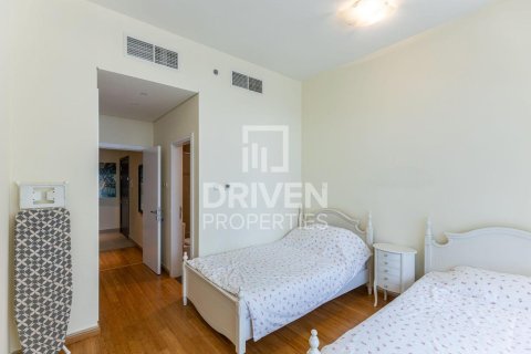 Снять в аренду квартиру в Marina Arcade Tower, Дубай Марина, Дубай: 2 спальни, 115.48м², № 129821 - фото 15