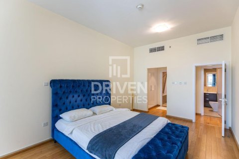 Снять в аренду квартиру в Marina Arcade Tower, Дубай Марина, Дубай: 2 спальни, 115.48м², № 129821 - фото 16