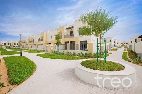 Вилла в Naseem Townhouses, Town Square, Дубай, 4 спальни, 271.83м², № 139948