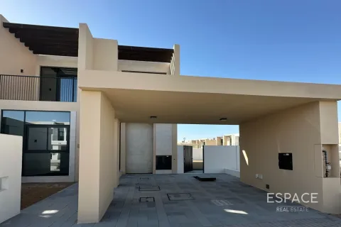 Maison de ville à EMAAR South, Dubai South (Dubai World Central), Dubai, 4 chambres, 231 m², № 122799