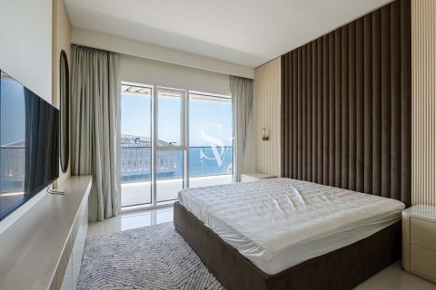 Apartment in EMAAR Beachfront, Dubai Harbour, Dubai 3 bedrooms, 211 sq.m. № 109028 - photo 26