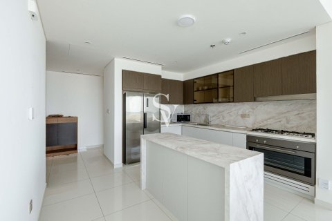 Apartment in EMAAR Beachfront, Dubai Harbour, Dubai 3 bedrooms, 211 sq.m. № 109028 - photo 12