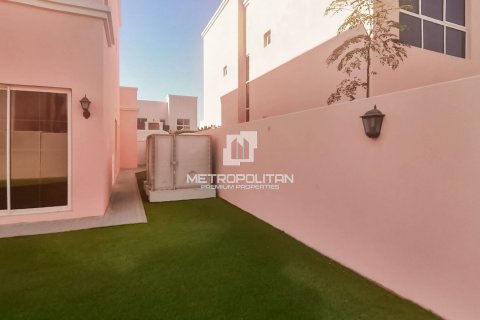 Villa en Nadd Al Sheba, Dubai, 4 dormitorios, 354 m², № 73891 - foto 21