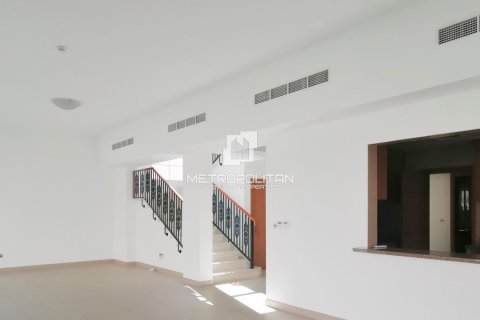 Villa en Nadd Al Sheba, Dubai, 4 dormitorios, 354 m², № 73891 - foto 4