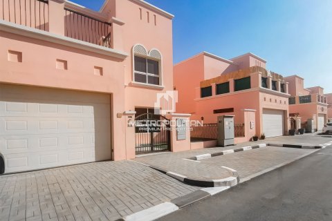 Villa en Nadd Al Sheba, Dubai, 4 dormitorios, 354 m², № 73891 - foto 24