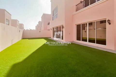 Villa en Nadd Al Sheba, Dubai, 4 dormitorios, 354 m², № 73891 - foto 19