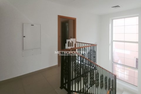 Villa en Nadd Al Sheba, Dubai, 4 dormitorios, 354 m², № 73891 - foto 10