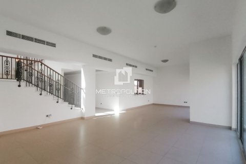Villa en Nadd Al Sheba, Dubai, 4 dormitorios, 354 m², № 73891 - foto 3