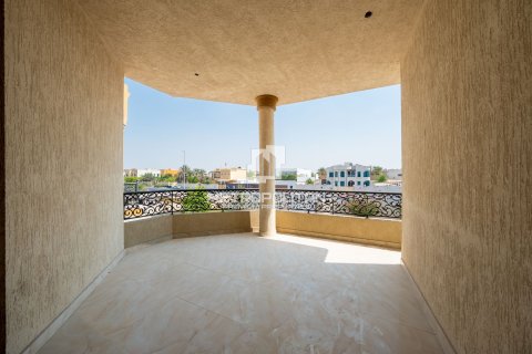 Villa en Al Barsha, Dubai, 9 dormitorios, 762 m², № 73514 - foto 5