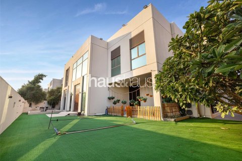 Villa in Meydan, Dubai 5 bedrooms, 915 sq.m. № 43373 - photo 26