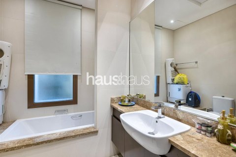 Villa in Meydan, Dubai 5 bedrooms, 915 sq.m. № 43373 - photo 24