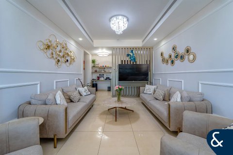 Купить квартиру в Living Legends, Дубай: 3 спальни, 168м², № 78683 - фото 4