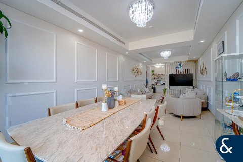 Купить квартиру в Living Legends, Дубай: 3 спальни, 168м², № 78683 - фото 3