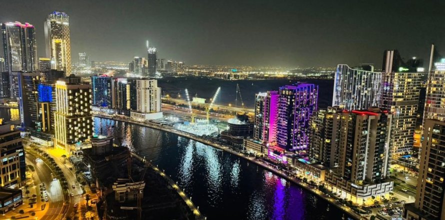 Appartement à Business Bay, Dubai, 1 chambre, 89.6 m², № 123429