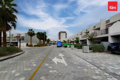 Adosado en Mohammed Bin Rashid City, Dubai, 2 dormitorios, 131 m², № 139201 - foto 4