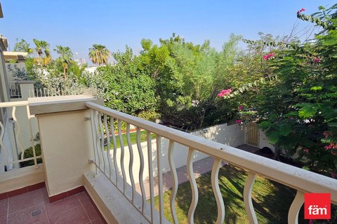 Villa à Dubai, 3 chambres, 255.4 m², № 94738