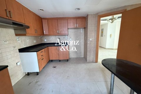 Apartamento en Jumeirah Lake Towers, Dubai, 5 dormitorios, 270 m², № 133931 - foto 10