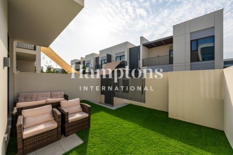 Снять в аренду таунхаус в Joy, Arabian Ranches 3, Дубай: 3 спальни, 128.39194600м², № 139568 - фото 3