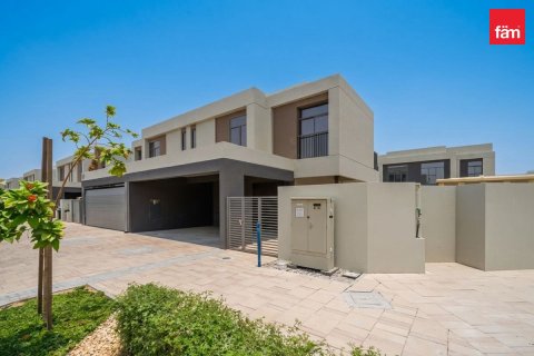 Townhouse in Dubai 4 bedrooms, 323.5 sq.m. № 124353