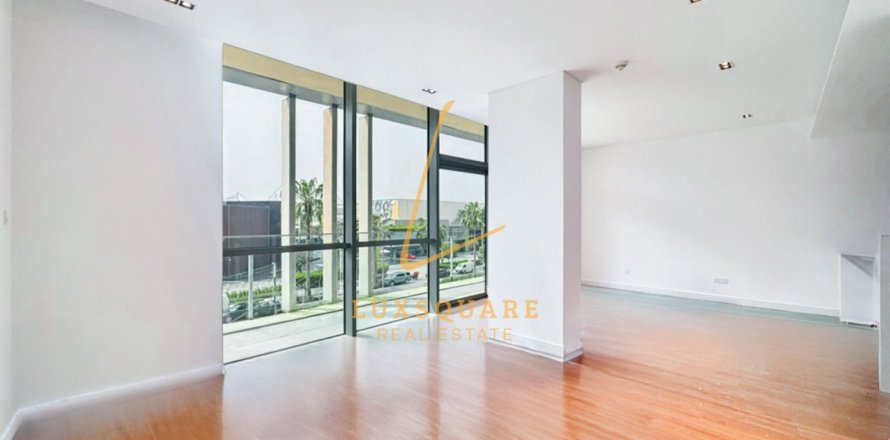 Apartamento en Al Wasl, Dubai, 2 dormitorios, 143 m², № 135262
