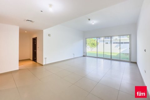 Таунхаус в Дубае, 3 спальни, 194.9м², № 137686