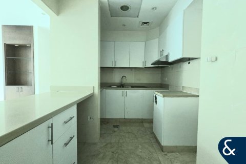Apartment in Dubai Marina, Dubai 2 bedrooms, 125 sq.m. № 91328 - photo 6