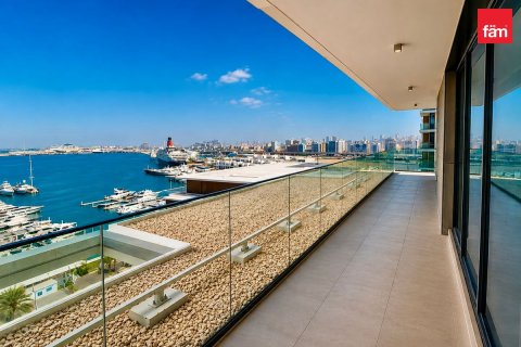 Apartment in Mina Rashid, Dubai 3 bedrooms, 214.8 sq.m. № 124222