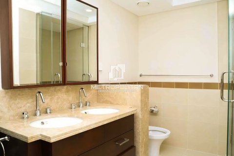 Apartment in 29 Burj Boulevard, Downtown Dubai (Downtown Burj Dubai), Dubai 1 bedroom, 78 sq.m. № 74210 - photo 9