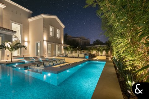 Villa in Arabian Ranches, Dubai 7 bedrooms, 1555 sq.m. № 75855 - photo 17